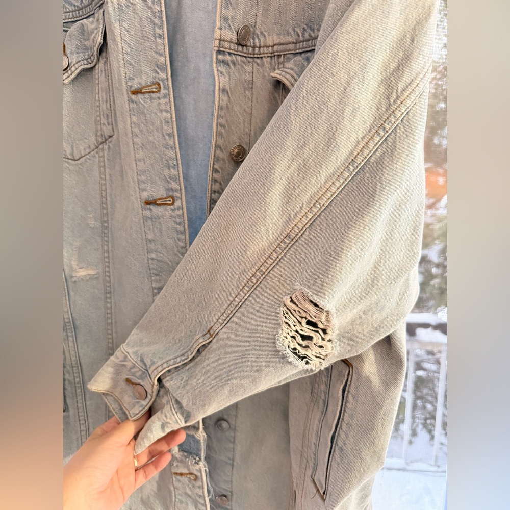 American Eagle Outfitters Light Blue Denim Jacket - Picture 2 of 7